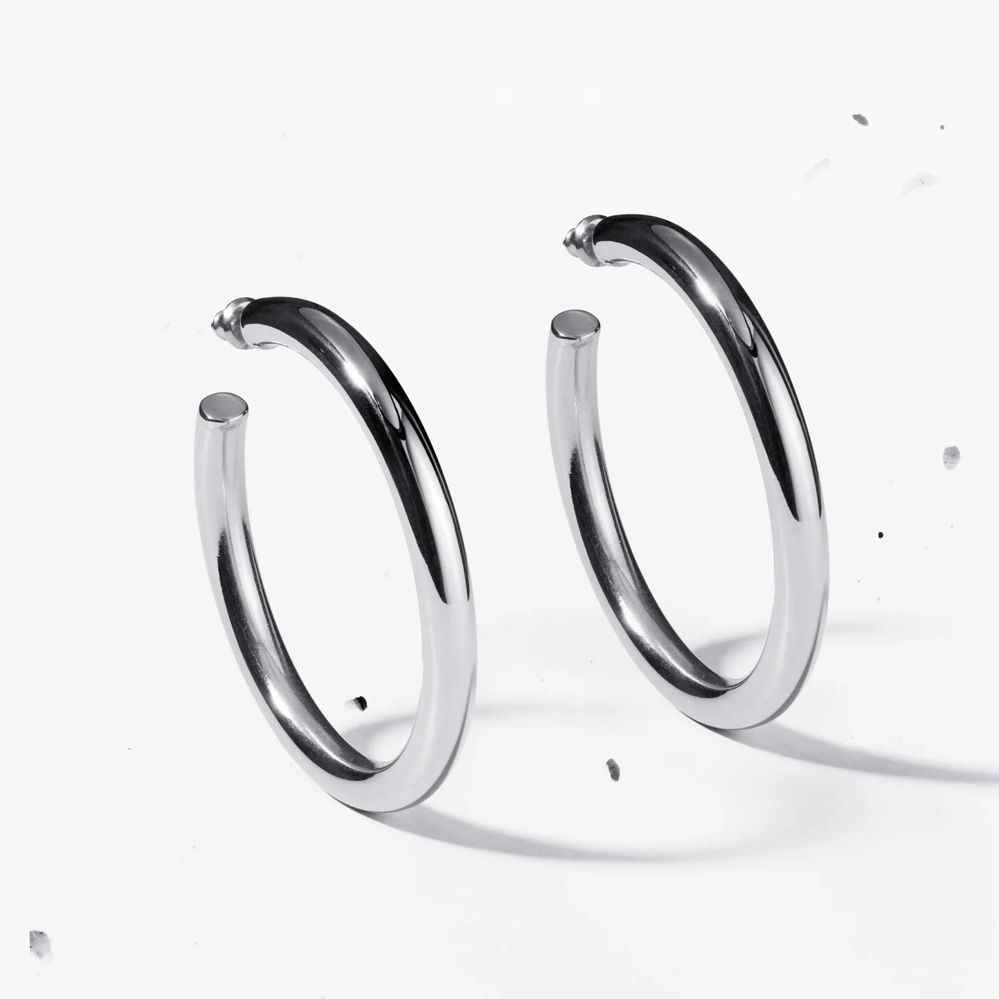 Large Classic tube hoop earrings - Image 3