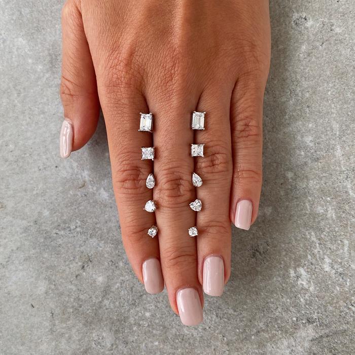 Dainty Square Stud Earrings - Image 4