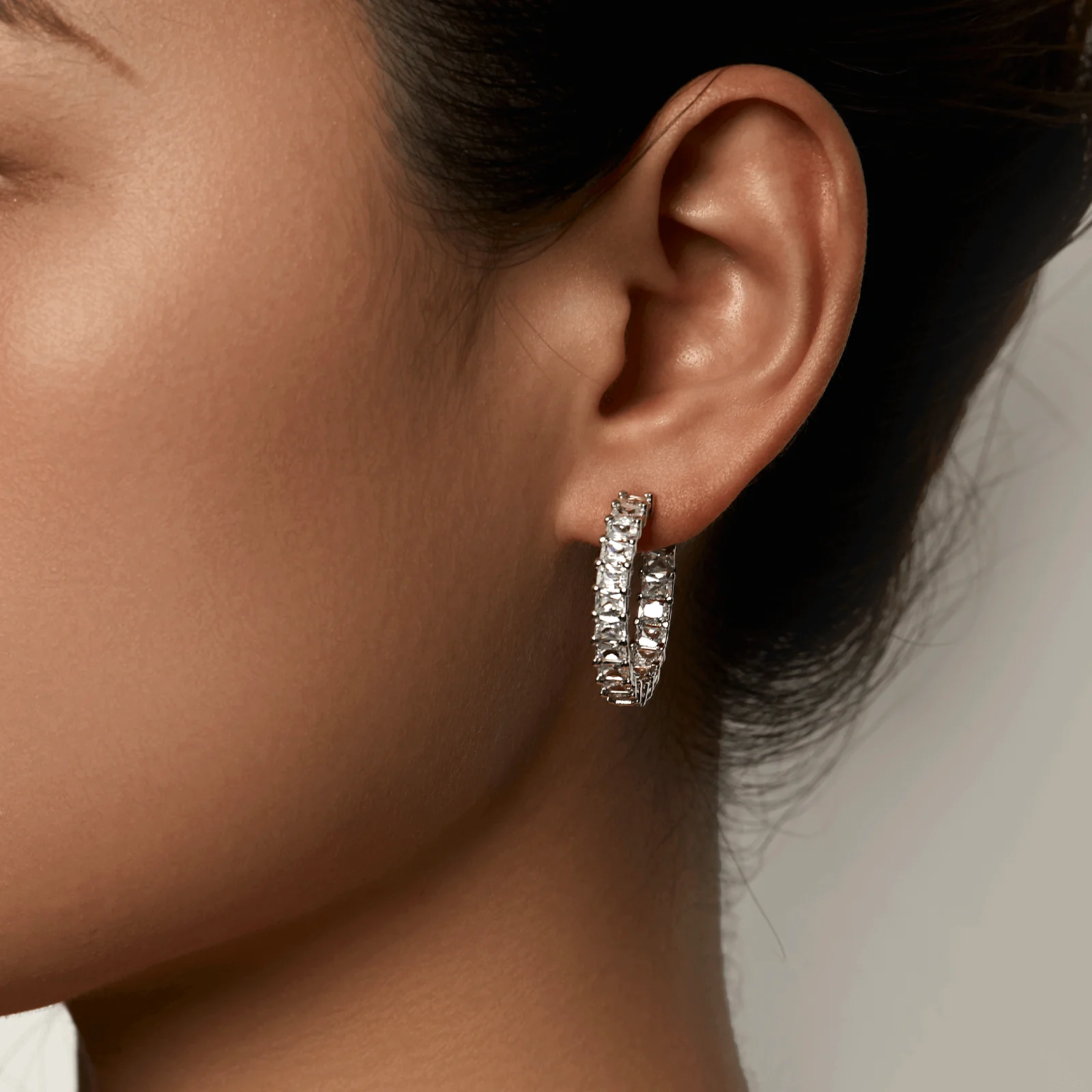 Radiante Hoop Earrings - Image 3